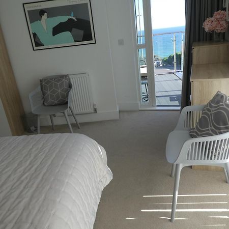 Seaview West Coast - Exceptional - 2 Bedrooms Sleeps 5 -Stunning Sea Views - 500 Metres To Beach Bournemouth Exterior photo
