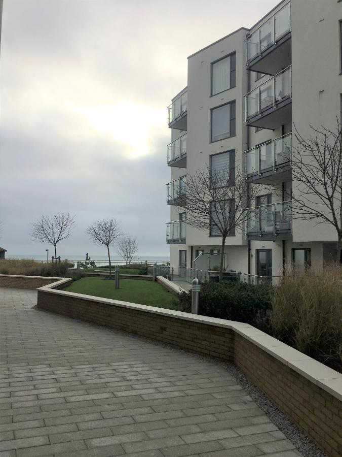 Seaview West Coast - Exceptional - 2 Bedrooms Sleeps 5 -Stunning Sea Views - 500 Metres To Beach Bournemouth Exterior photo